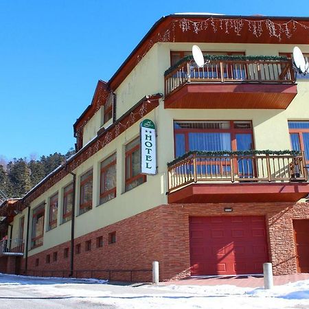 Hotel Somka Drienica ภายนอก รูปภาพ