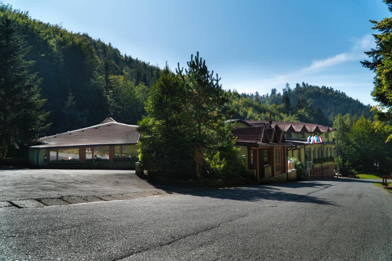 Hotel Somka Drienica ภายนอก รูปภาพ