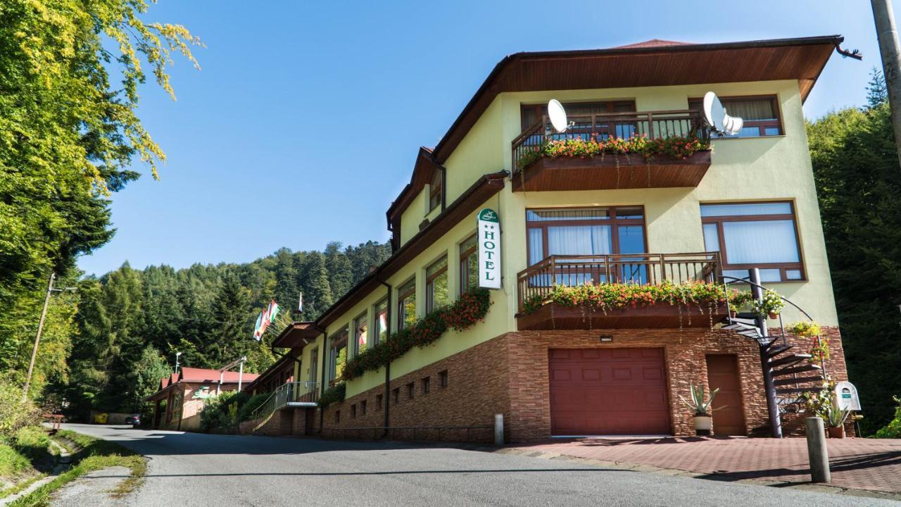 Hotel Somka Drienica ภายนอก รูปภาพ
