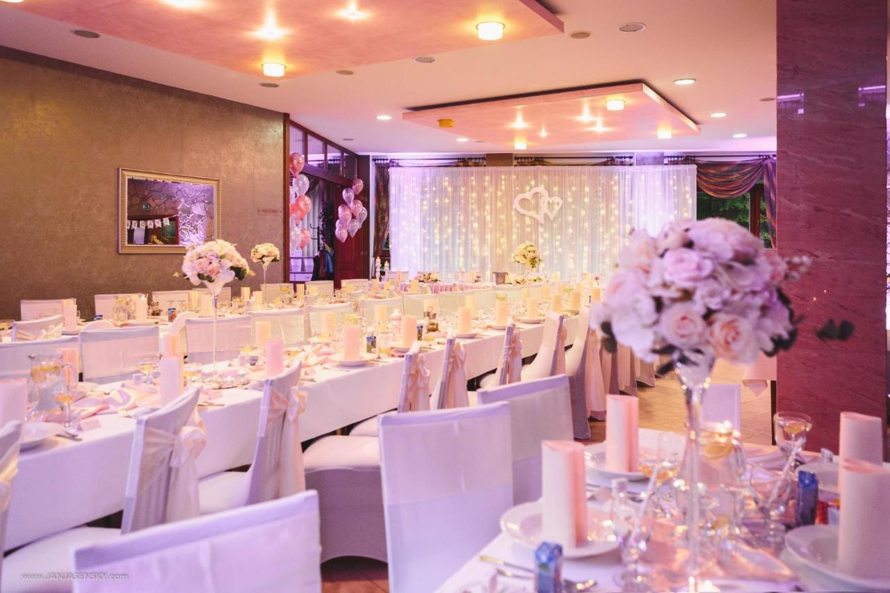 Hotel Somka Drienica ภายนอก รูปภาพ