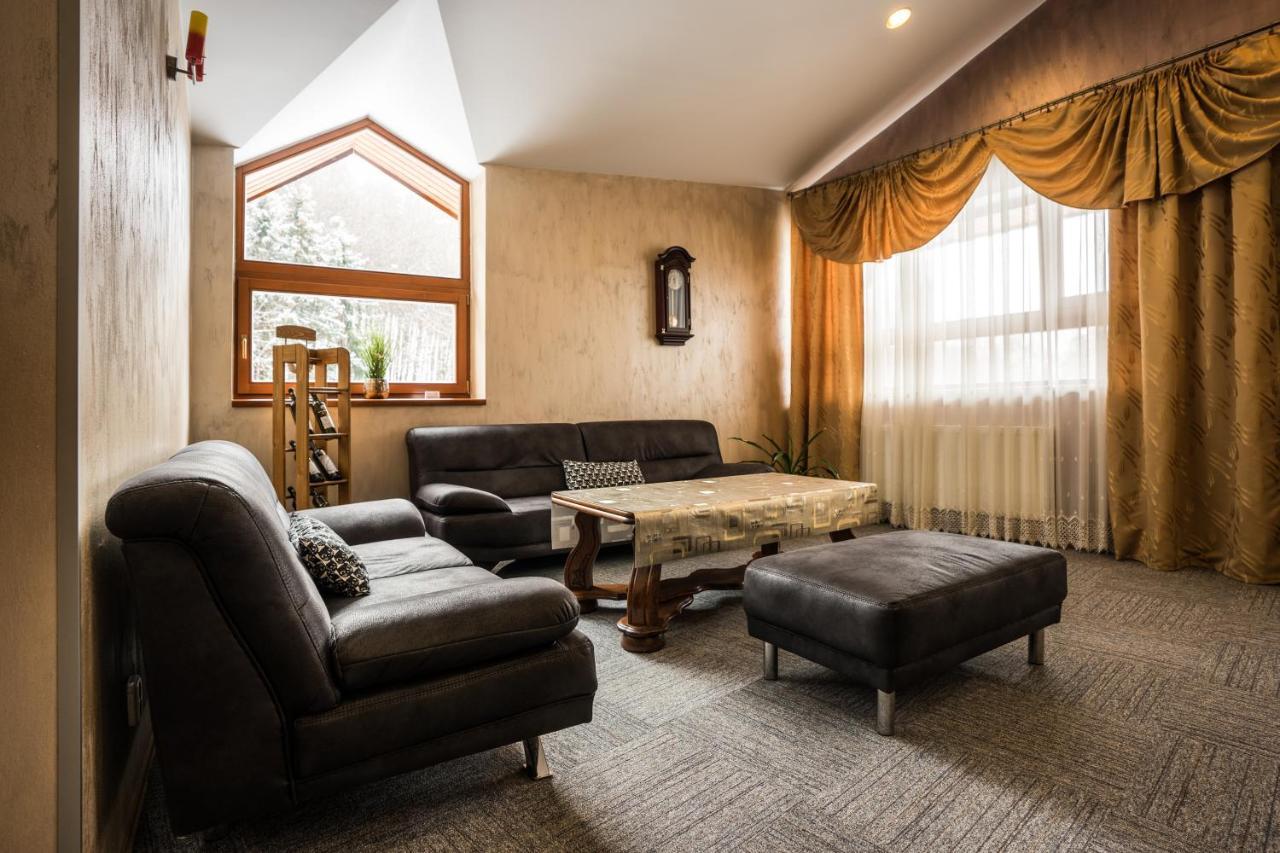 Hotel Somka Drienica ภายนอก รูปภาพ