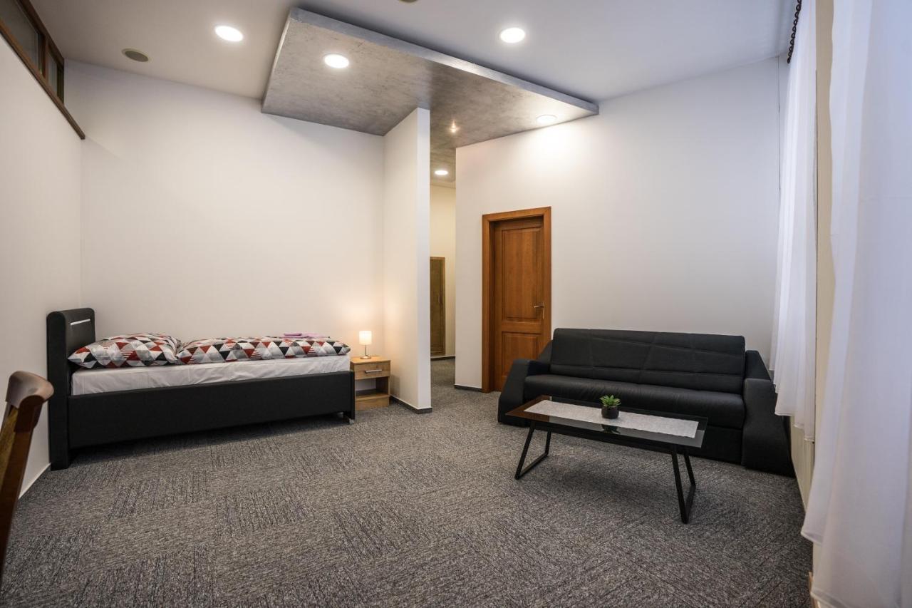 Hotel Somka Drienica ภายนอก รูปภาพ
