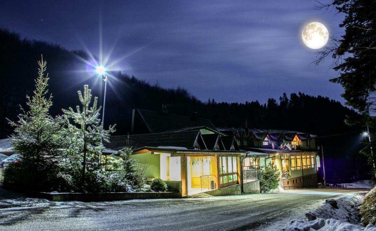 Hotel Somka Drienica ภายนอก รูปภาพ