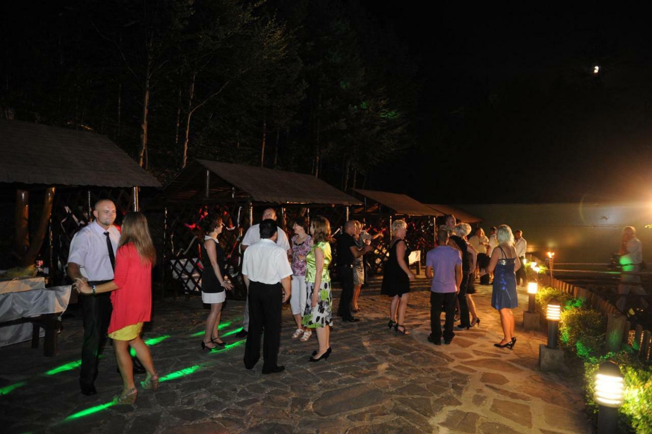 Hotel Somka Drienica ภายนอก รูปภาพ